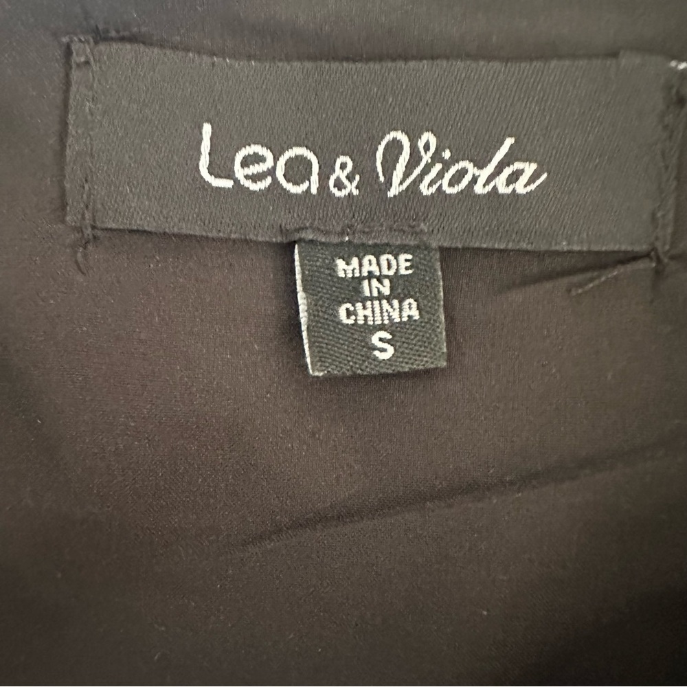 Lea & Viola Elegant Black Top - Picture 3 of 4